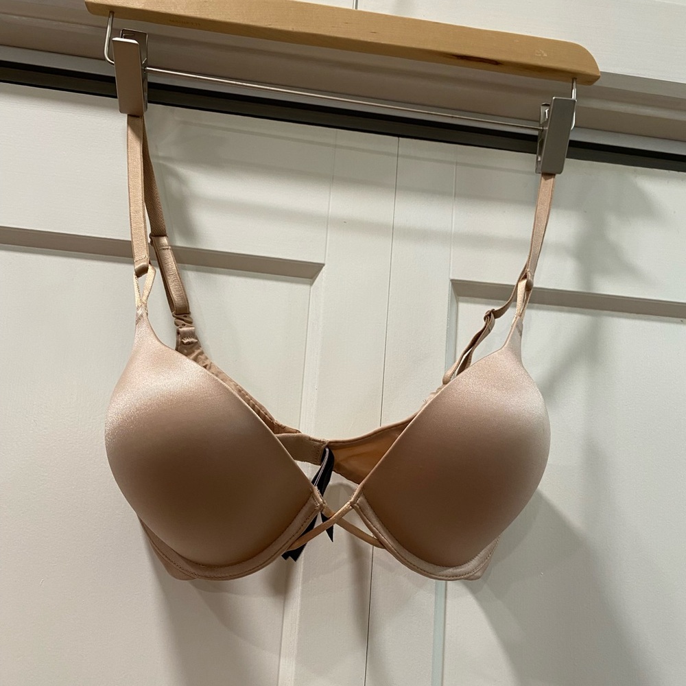 Victoria’s Secret bombshell plunge tan bra - size 32D